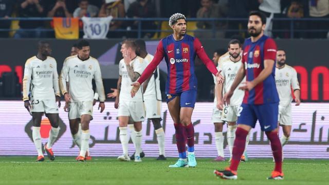 世俱杯网站-巴萨被皇马踢服了，巴萨为何这么差？